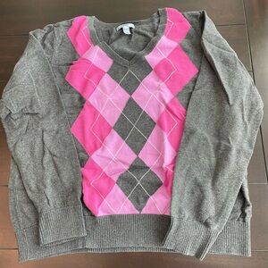 Izod Women's V-Neck Sweater in Gray and Pink Argyle